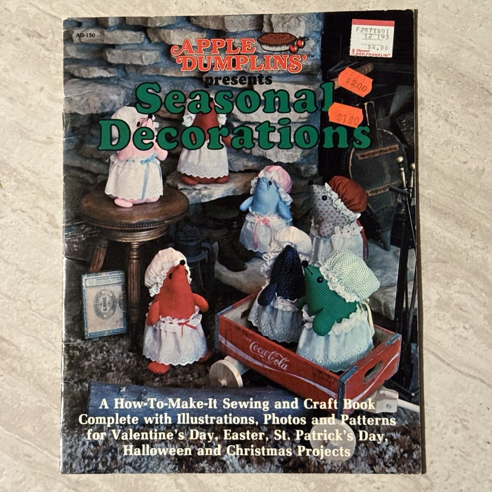 1981 Apple Dumplin's Seasonal Decorations Sewing Vintage Holiday Decor Paperback